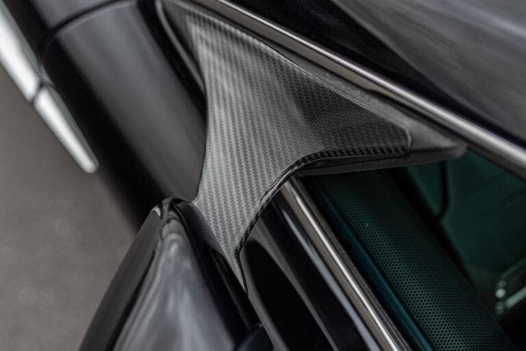 Aston Martin DBS Carbon Black