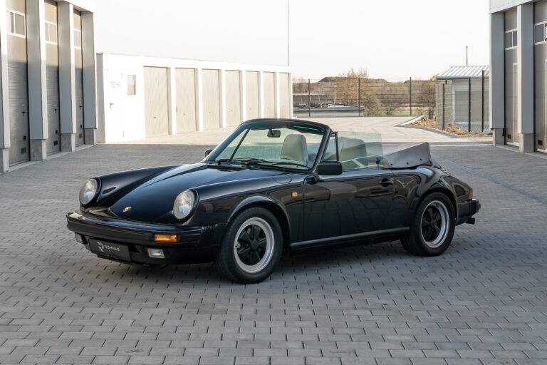 Porsche 911 Carrera 3.2 “25 Jahre 911”