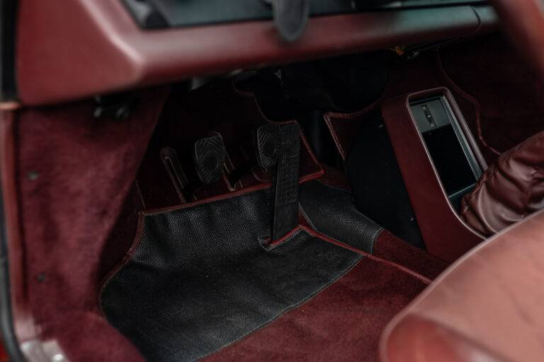 Porsche 911 Carrera 3.2 Granatrot