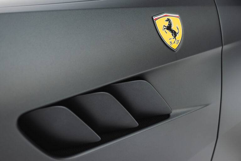  Ferrari GTC4Lusso 